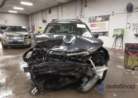 2017 Subaru Forester 2.5I Premium z USA, uszkodzony, nr VIN JF2SJAECXHH595582